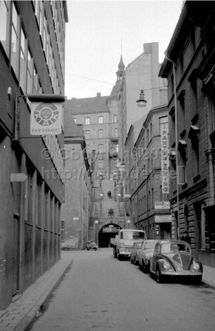 Tunnelgatan, numera Olof Palmes gata, Stockholm. (1966)