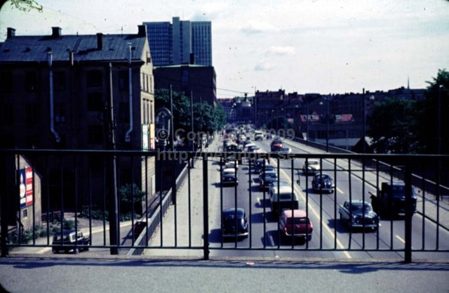 Södermalm, Stockholm. Foto troligen från Högbergsgatan eller Sankt Paulsgatan söderut. (1960-talet)