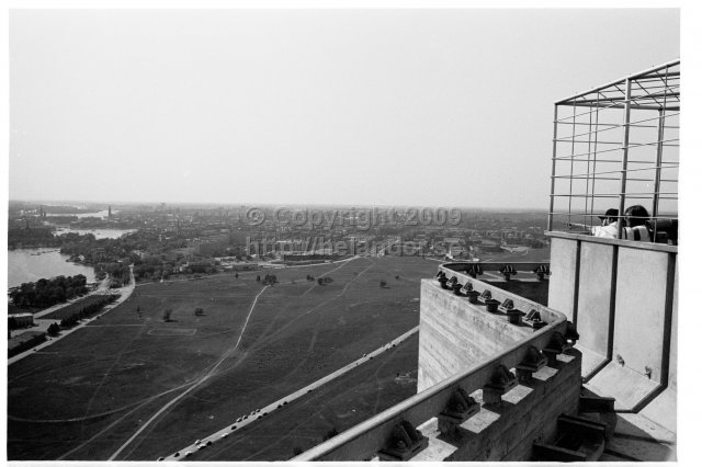 Besök på det nybyggda Kaknästornet, Stockholm. (1970)