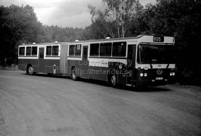 SL-buss nr 6171 vid vändplanen vid Tyresö slott, Stockholm. (1987)