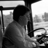 Bussförare (Stefan Helander) som kör en SL-buss, Stockholm. (1987)